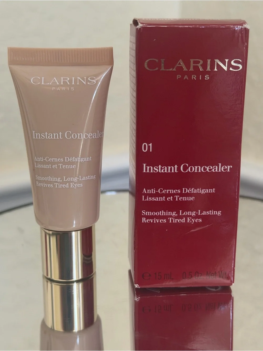 NWB Clarins instant concealer 01